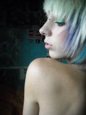 Maude Dufresne - Looking To Survive