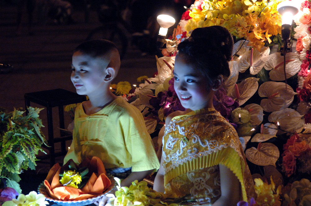 Pete Garwood - Loy Kratong festival