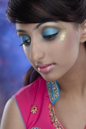 VDH Makeup & Hairstyling - CREDITS 2 COME