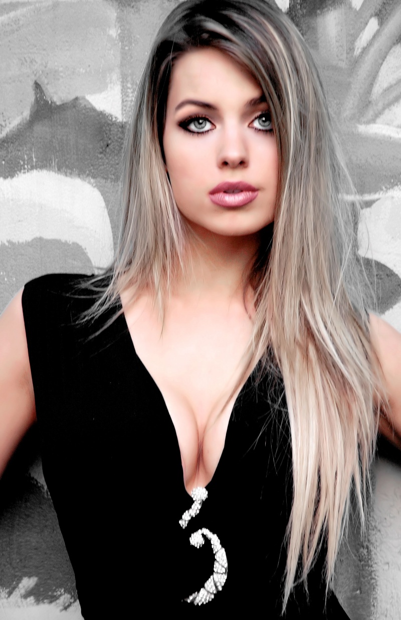 nannola photos