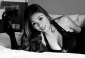 Ayesha Surihani - hat's off