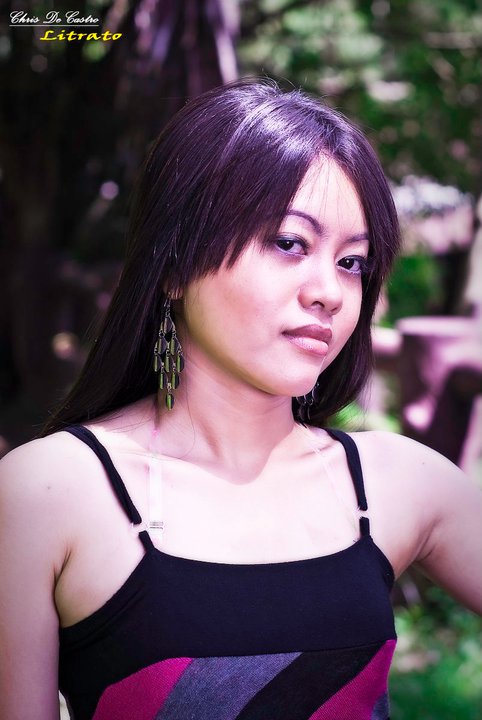Mae Degollado - Photograph By: Chris De Castro