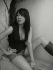 LAVIN - black and white rebel