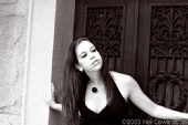 Sara - b+w