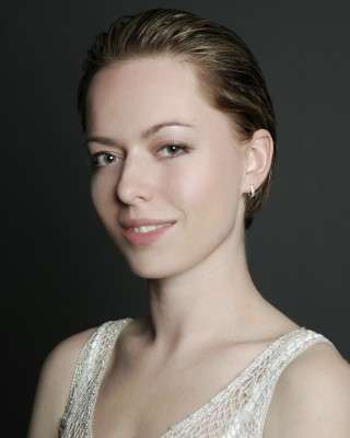 Anna Beben - Work Time