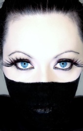 Laura Dark - Ninja