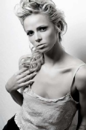 Noelle - Sexy n' Classy