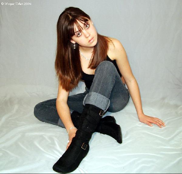 Anna - Sitting