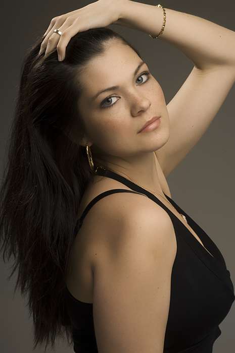 Heidi - Headshot