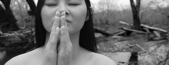 Jin - Praying