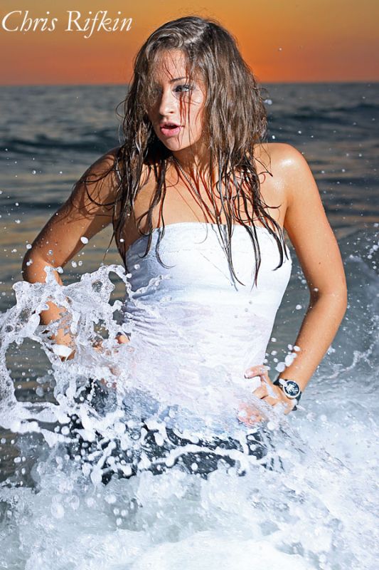 Morgan Lei Tanner - The water's sooo....