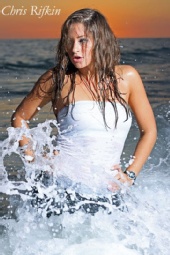 Morgan Lei Tanner - The water's sooo....