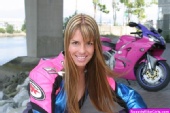 Suzanne - SpeedyBikeGirl