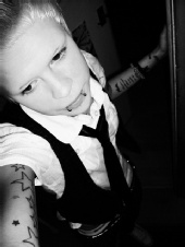 Laurenzo - the piano keys are black and white