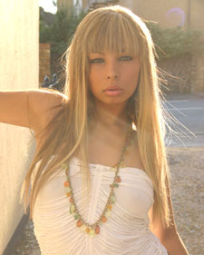 Racheal - Street Fashion