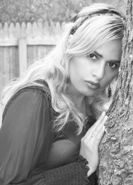 Traci  Islands - Gaze