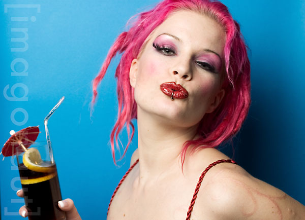 Vlona - Rum and Coke