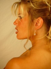 JULIE - Profile