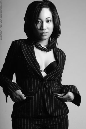 Ebony - Fashion 