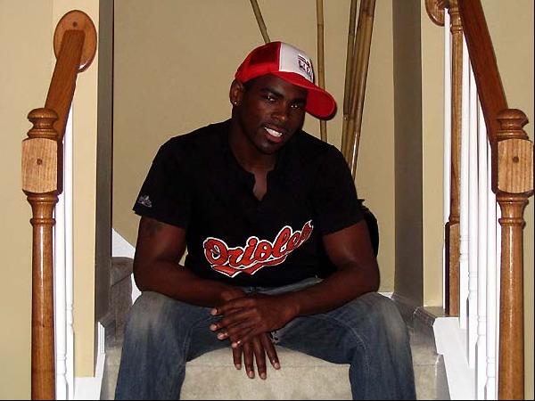 De'Leon Carr - De'Leon's Casual