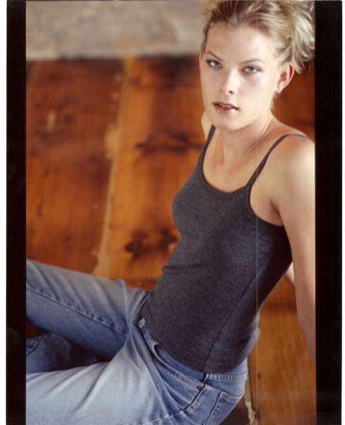 Page Ediger - Sitting