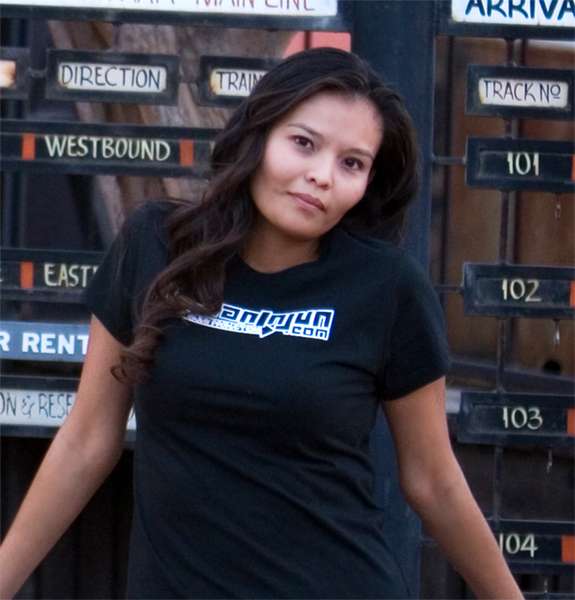 Tiffani - Hanging Out