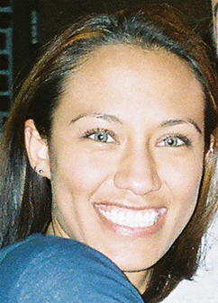 Dee - With colored contacts