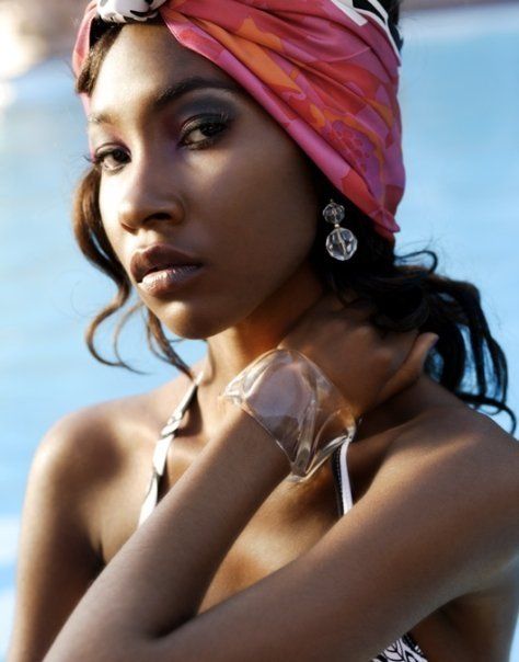 Olivia - Vita.Mn Magazine Ad