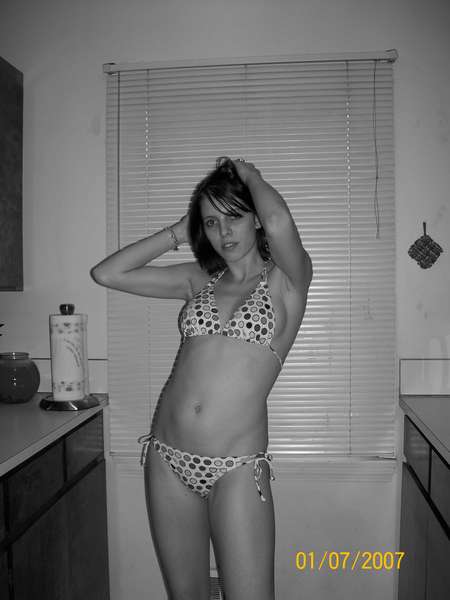 Michelle - body shot