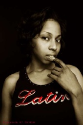 Mariposa - Playful Latina