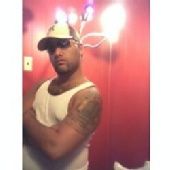Hector Crespo - Posing