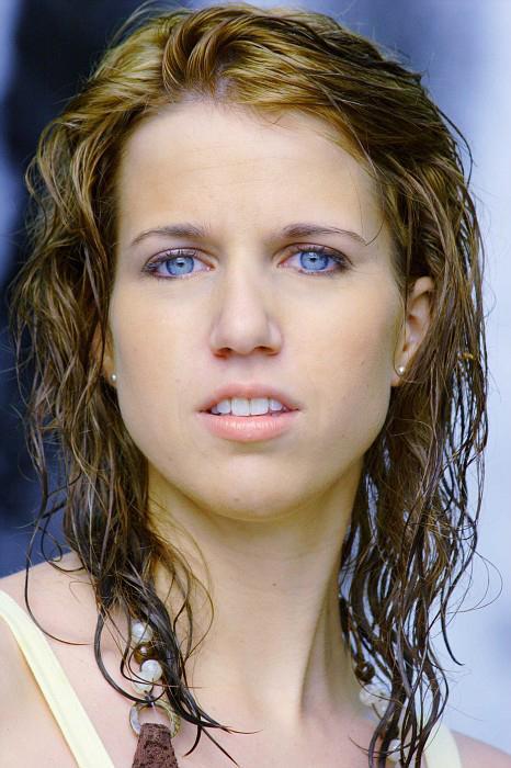 Carrie Mac