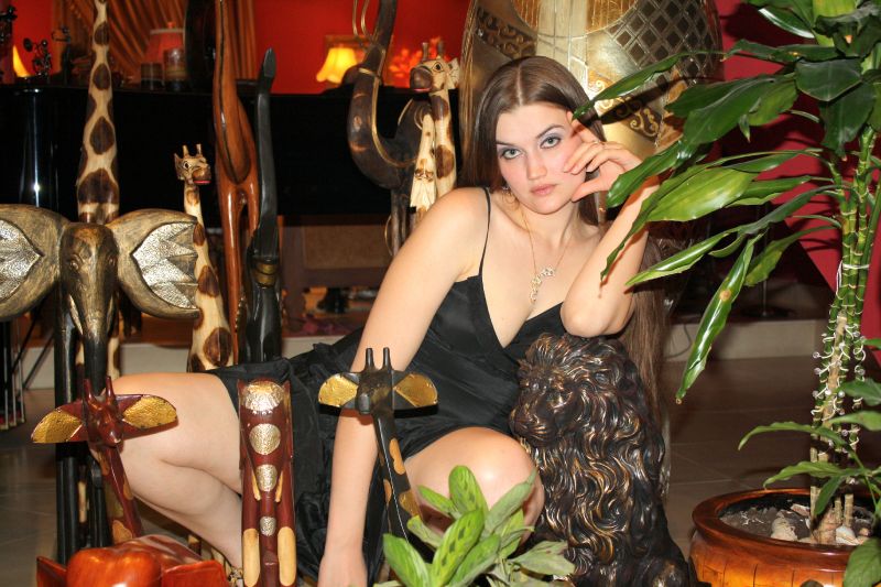 Elena - Mistory