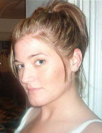 Kari - No makeup or brush on hand