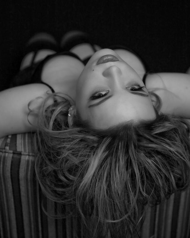 anesthetic89 - black and white 