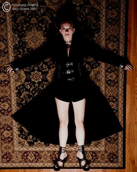Luna Lilly - Splatted Goth