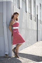 Elaine Marie - Around town