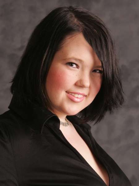 Larissa Brown - Head Shot