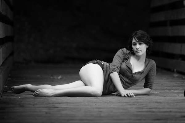 MaxE - Curled up like a cat