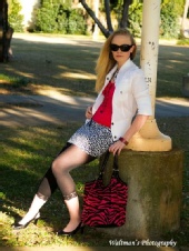 Chelsea Melissa - retro with sunglasses