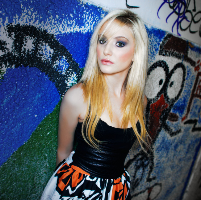 Faye T