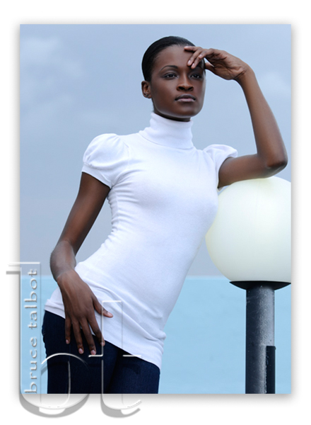 ELIZABETH - white top