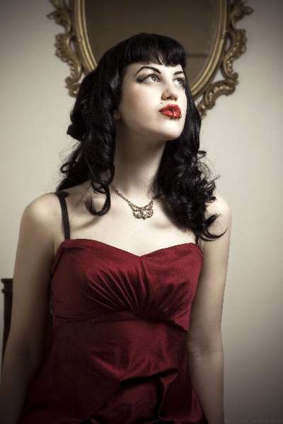Darla De Luna - red