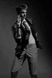 Daniel P. - Editorial