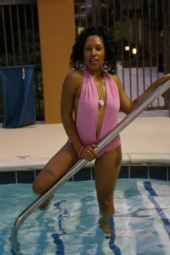 Celebrity Nenah Ross - the water is fine!
