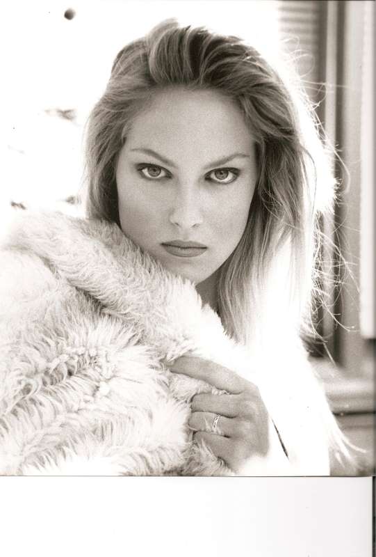 Rebekah Rose Lehrfeld - Cat eyes