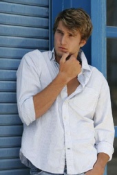 Landon Ashworth - Landon Ashworth in Abercrombie and Fith