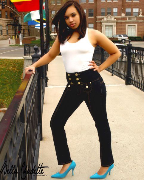 Briana Shani - Solo Shot