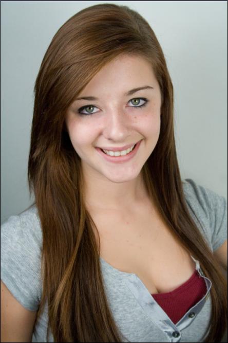 Valerie - Headshot(NEW)