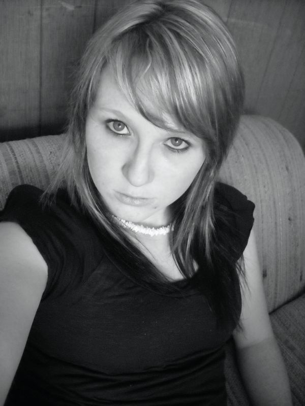 msblueyes - Head Shot